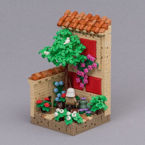 Small Walled Garden, Lego Roman, Lego Garden, Lego Tree, Kinds Of Flowers, Lego Club, Micro Lego, Lego Lovers, Lego Craft