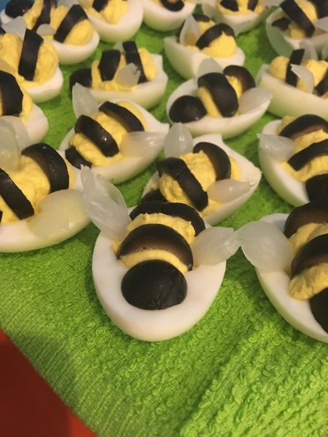 Bee Gender Reveal Snacks, Bee Shaped Food, Bumble Bee Deviled Eggs, Bee Deviled Eggs, What Will It Bee Food Ideas, Bumblebee Food Ideas, Bee Themed Fruit Tray, Bee Themed Breakfast, Bee Party Food Ideas Savory