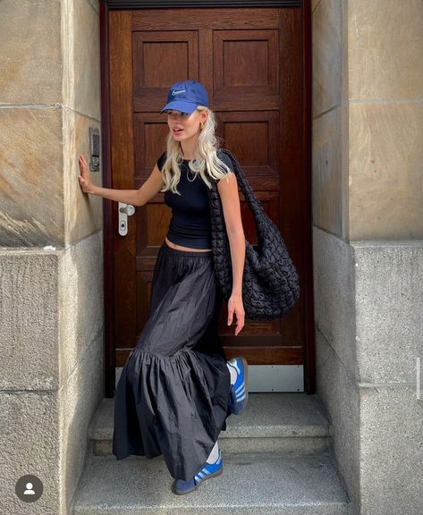 Linda Sza, September Outfits, Adidas Samba Outfit, Samba Outfit, Skandinavian Fashion, Mode Boho, Corporate Outfits, Outfit Look, 가을 패션