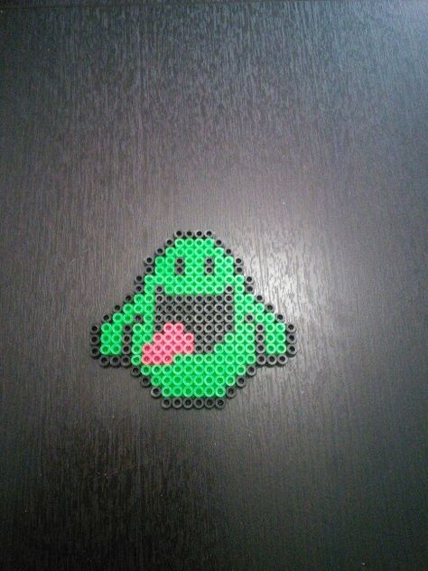 Slimmer. Ghostbusters. Perler hama Perler Bead Ghostbusters, Ghostbusters Perler Beads, Ghostbusters Pixel Art, Slimmer Ghostbusters, Ghostbusters Diy, Halloween Perler, Slimer Ghostbusters, Perler Bead Mario, Hama Art