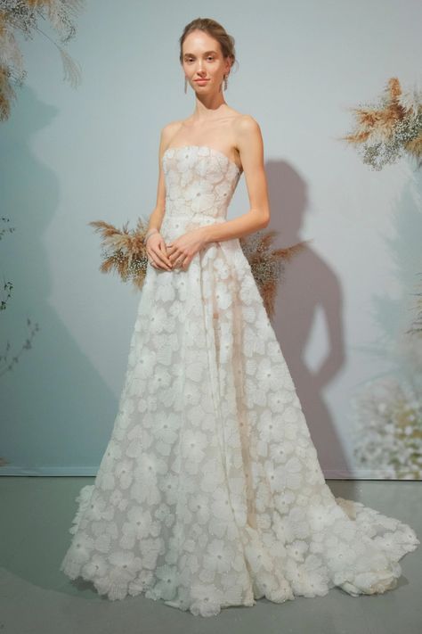 Badgley Mischka Bridal Spring 2024 [PHOTOS] – WWD Award Dresses, Hanbok Wedding Dress, Hanbok Wedding, Badgley Mischka Bridal, Trends 2025, Future Inspiration, Badgley Mischka Dress, Santorini Wedding, Sketches Dresses