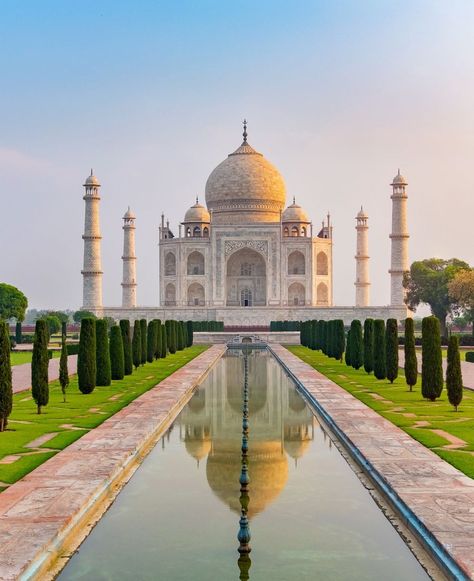 🕌 #TajMahalReflection 🇮🇳 Taj Mahal front view reflected on the reflection pool, one of the seven wonders of the world. Would you witness the Taj Mahal's reflection at sunrise? Taj Mahal Photo, Reflection Pool, Seven Wonders Of The World, Reflecting Pool, The Reflection, Seven Wonders, Front View, The Seven, Wonders Of The World