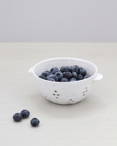 Cord x Clay: Ceramic Colander/Berry Bowl/Strainer - Speckled White Pink Yellow - Handmade Modern Pottery - Fruit Basket/Vegetable Sieve/Drainage -Kitchen https://etsy.me/45xNSMN #ceramic #colander #berrybowl Ceramic Colander Berries, Ceramic Fruit Strainer, Ceramic Fruit Basket, Clay Berry Bowl, Berry Bowls Pottery, Pasta For One, Pottery Berry Bowl, Ceramic Colander, Ceramic Berry Bowl