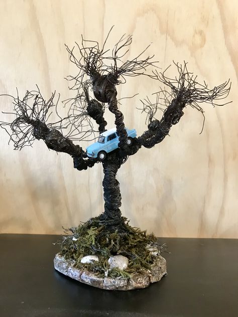 Diy Whomping Willow Tree, Mimbulus Mimbletonia Diy, Harry Potter Christmas Ornaments, Enchanted Forest Theme, Cumpleaños Harry Potter, Harry Potter Wedding Theme, Harry Potter Wedding, Harry Potter Decor, Harry Potter Christmas