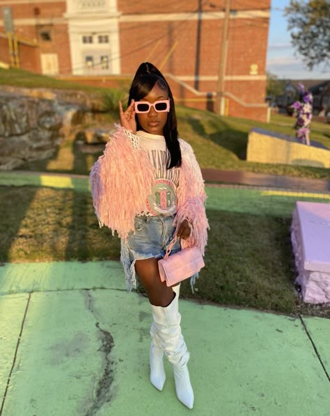 Aka Outfits Alpha Kappa Alpha Summer, Aka Outfits Alpha Kappa Alpha Homecoming, D9 Sorority Outfits, Aka Outfits Ideas, J15 Aka Alpha Kappa Alpha Outfit, Aka Homecoming Outfits, Alpha Kappa Alpha Photoshoot, Aka First Day Out Outfits, Aka Founders Day Outfit