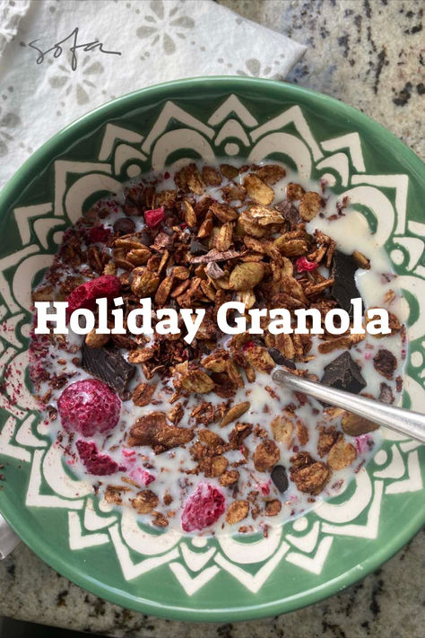 bowl of chocolate raspberry granola Olive Oil Granola Recipe, Dehydrated Raspberries, Raspberry Granola, Baked Granola, Raw Pumpkin Seeds, Toast In The Oven, Chocolate Chunk, Cacao Nibs, Granola Recipes