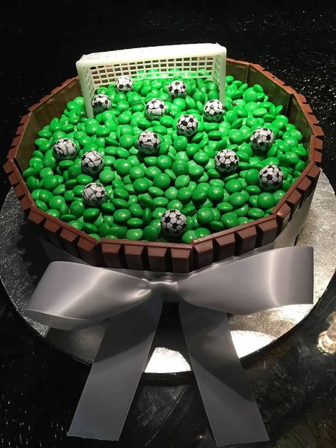 Chocolate Football Birthday Cake, Fifa Birthday Cake, Football Torte, Soccer Themed Cake, Soccer Birthday Cakes, Soccer Birthday Party, Teen Cakes, Soccer Cake, 13 Birthday Cake