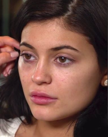 Kylie Jenner_No makeup Kylie No Makeup, Kylie Jenner No Makeup, Stylizacje Kylie Jenner, Girl With Acne, Kylie Jenner Lashes, Jenner Girls, Estilo Kylie Jenner, Kylie Jenner Look, Kylie J