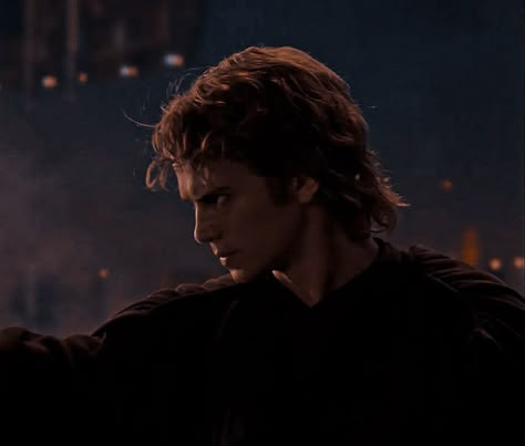 Star Wars Icon Damien Chazelle, Anakin Vader, Anakin And Padme, The Fallen Angel, Star Wars Anakin, Star Wars Men, The Horrors, Hayden Christensen, Star Wars Pictures