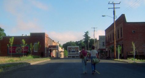 Stand By Me Screen Capture #standbyme #screencap #aesthetic #60s #80s #movie #chrischambers #gordielachance #verntessio #teddyduchamp #riverphoenix Stand By Me Film, Gordie Lachance, Aesthetic 60s, 90s Films, River Phoenix, Pipe Dream, Movie Screen, 80s Movies, Drama Film