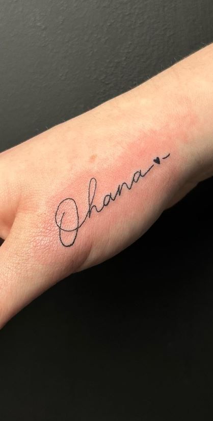 Tattoo Ideas About Family, Small Ohana Tattoo, Small Ohana Tattoo Ideas, Ohana Means Family Tattoo, Stitch Ohana Tattoo, Tenerife Tattoo, Simple Family Tattoos, Ohana Tattoos, Ohana Tattoo Ideas