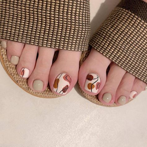 Toe Nail Designs For Fall, Toe Nail Colors, Fall Toe Nails, Nail Art Cute, Easy Toe Nail Designs, Simple Toe Nails, Nail Design Glitter, Feet Nail Design, Gel Toe Nails