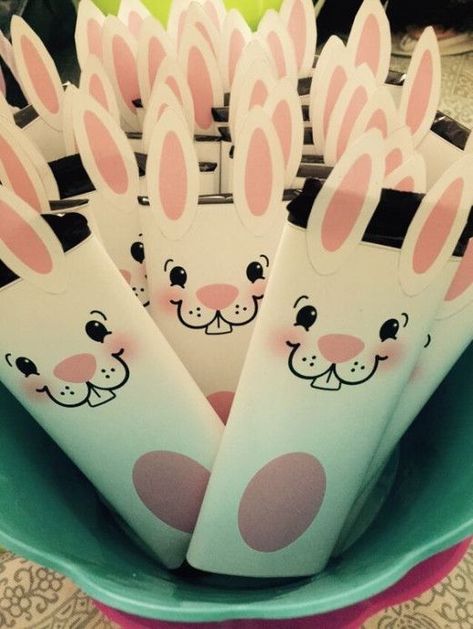 Cute Easter Treats, Edible Easter Basket, Easter Candy Bar, Chocolate Hershey, Bunny Chocolate, Easter Marshmallow, Crafts Printable, Easter Favors, Easter Party Favor