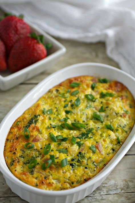 Healthy Ham and Broccoli Egg Bake - Ham Broccoli Cauliflower Casserole, Broccoli Cauliflower Ham Casserole, Low Carb Ham And Broccoli Casserole, Ham And Broccoli Egg Bake, Egg Bake With Broccoli And Cheese, Ham Recipes Healthy, Healthy Egg Bake, Healthy Ham, Broccoli Bake