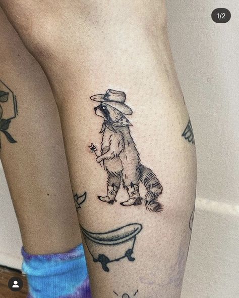 Western Background Tattoo, Rat Cowboy Tattoo, Western Raccoon Tattoo, Rocky Raccoon Tattoo, Remi Wolf Tattoo, Silly Animal Tattoo Ideas, Quirky Animal Tattoo, Raccoon With Cowboy Hat Tattoo, Prairie Dog Tattoo