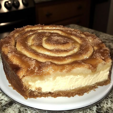 Honeybun Cinnamon Roll Cheesecake, Honeybun Cheesecake Recipe, Honey Bun Cheesecake Recipe, Cinnamon Honey Bun Cheesecake, Cinnamon Roll Honey Bun Cheesecake, Honey Bun Cheesecake, Honeybun Cheesecake, Creamy Cheesecake Recipe, Brown Sugar Fudge