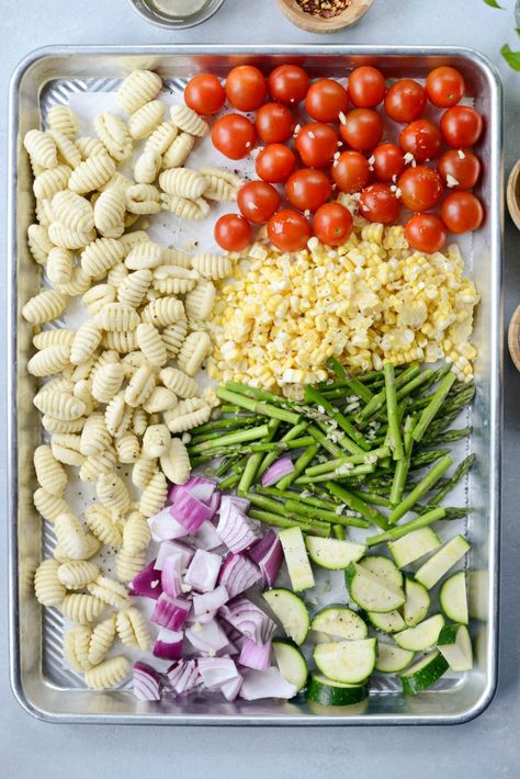 One Sheet Pan Dinners Healthy, Texture Friendly Meals, Gnocchi Tray Bake, Dinner Gnocchi, Crispy Gnocchi, Sheet Pan Gnocchi, Summer Vegetable Recipes, Light Sauce, Sheet Pan Suppers