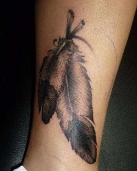 15+ Best Eagle Feather Tattoo Designs and Ideas - PetPress Native Feather Tattoos, Eagle Feather Tattoos, Feather Tattoo Meaning, Indian Feather Tattoos, Eagle Feather, Feather Tattoo Design, Eagle Feathers, Heart Tattoo Designs, Feather Tattoo