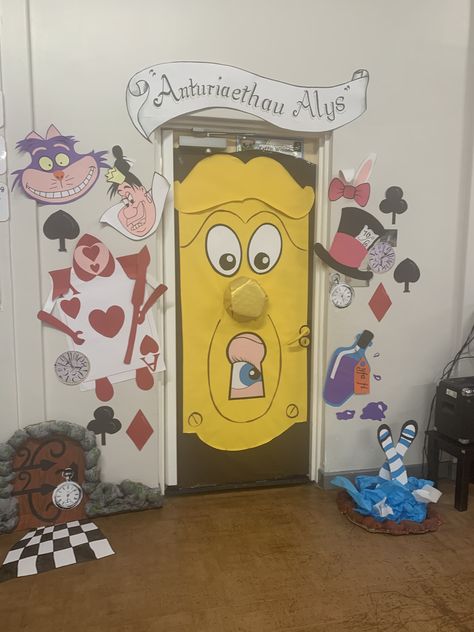 Door From Alice In Wonderland, Alice In Wonderland Door Decorations Classroom, Disney School Door Decorations, Disney Teacher Door Decorations, Diy Alice And Wonderland Decorations, Fairytale Classroom Door, Fairy Tale Door Decorations Classroom, Book Character Door Decorations, Alice In Wonderland School Decorations