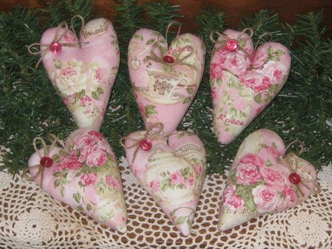 image 0 Handmade Valentine Gifts, How To Make Garland, Gift Wreath, Farmhouse Ornaments, Shabby Home, Paris Decor, Mothers Day Wreath, Handmade Angels, Country Christmas Decorations