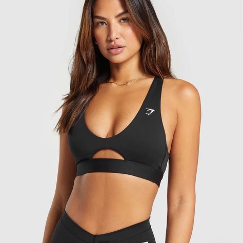 Sports Bras Outfits, Workout Gear For Women, Cute Sports Bra, Elegant Casual Dress, Stand Neck, Gymshark Women, Gym Tops, Sport Bra, Black Sports Bra