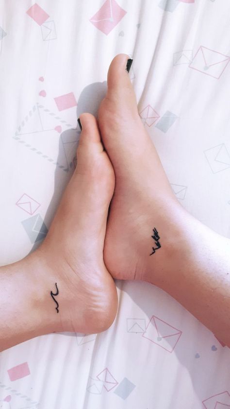 250+ Matching Best Friend Tattoos For Boy and Girl (2021) Small Friendship Symbols Wave And Mountain Tattoo, Best Friend Symbol Tattoo, Tattoos Thigh, Berg Tattoo, Small Best Friend Tattoos, Cute Best Friend Tattoos, Tattoo Mountain, Mountain Tattoos, Tattoos Tiny