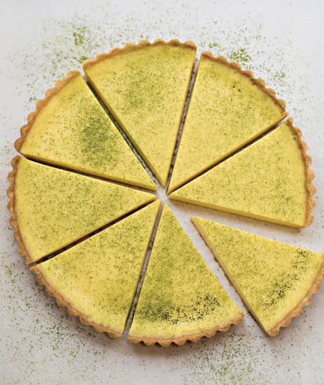 Tarte au citron with yuzu and matcha Lemon Tart Recipe, Matcha Tea Powder, Ginger Cake, Tart Baking, Tart Shells, Tart Recipe, Lemon Tart, Flaky Pastry, Sweet Pastries