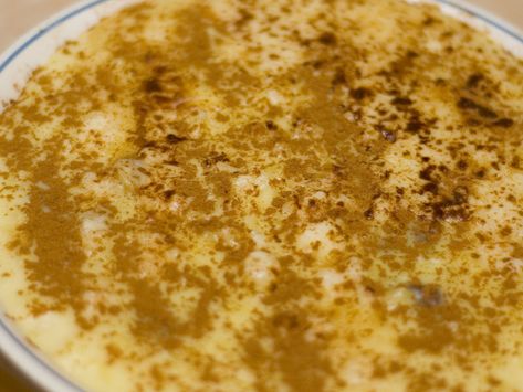 Arroz con Leche Recipe (Spanish rice pudding) Old Fashioned Rice Pudding, Baked Rice Pudding, Recetas Salvadorenas, Bbq Pitmasters, Rice Pudding Recipes, Rice Pudding Recipe, Most Popular Desserts, Brownie Desserts, Popular Desserts