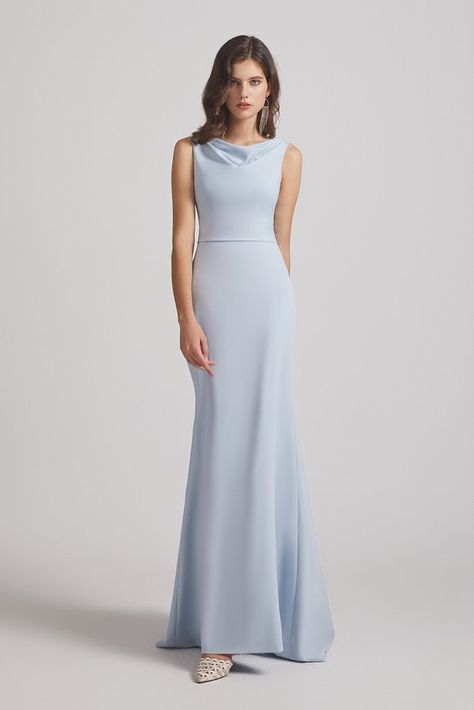 Straight Neckline Bridesmaid Dress, Simple Blue Dress Classy, Conservative Bridesmaid Dresses, Classic Bridesmaid Dresses, Inexpensive Bridesmaid Dresses, Modern Bridesmaid Dresses, Red Bridesmaid, Modern Bridesmaid, Bridesmaid Dresses Long Chiffon