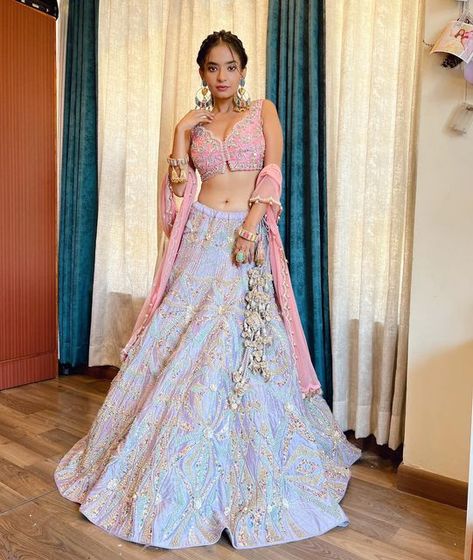 Abhinav Mishra, Latest Bridal Lehenga, Indian Outfits Lehenga, Anushka Sen, Zari Embroidery, Traditional Indian Dress, Fabric Skirt, Blue Lehenga, Bollywood Outfits