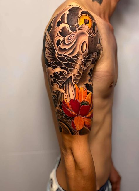 ငါးကြင်း Tattoo, Tattoo Coverups, Tato Realis, Traditional Japanese Tattoo Sleeve, Koi Tattoo Sleeve, Tattoo 2023, Koi Tattoo Design, Cool Half Sleeve Tattoos, Leopard Tattoos