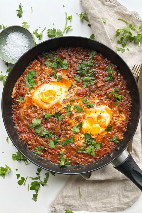 This has to be one of the best Sardines & Eggs recipes I’ve ever made. You need less than 10 ingredients and it’s all made in one pan. Hosting Era, Gina Livy, Shakshuka Recipe, Shakshuka Recipes, Spanish Recipes, Cooking Tomatoes, Middle Eastern Dishes, How To Peel Tomatoes, High Protein Breakfast