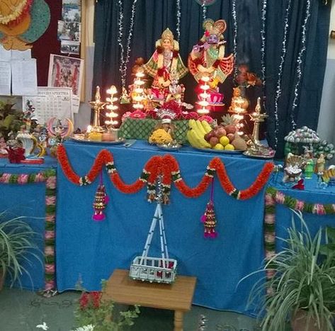 Krishna Jhula Decoration Ideas, Krishna Janmashtami Decoration Ideas, Jhula Decoration Ideas, Krishna Janmashtami Decoration, Jhula Decoration, Krishna Jhula, Cradle Decoration, Diy Decoration Ideas, Janmashtami Celebration