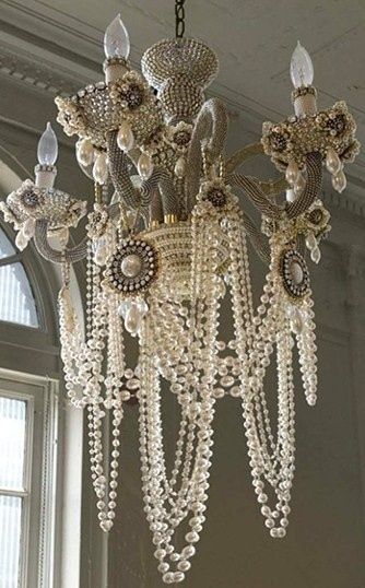 Use them as home decor. | Community Post: 20 Ways To Incorporate Pearls Into Your Daily Life That Every Girl Should Know Weird Chandelier, Kattokruunu Diy, Shabby Chic Decorating, Pearl Garland, Lustre Vintage, Decoration Shabby, Pearl Chandelier, Shabby Chic Bedrooms, Romantic Bedroom