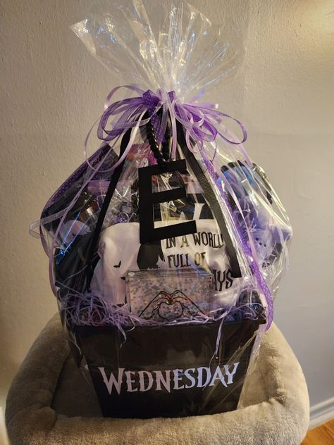 Wednesday Addams Easter Basket, Goth Easter Basket, Goth Gift Basket, Spooky Easter, Wednesday Gifts, Horror Crafts, Raffle Ideas, Baskets Diy, Dark Fairytale