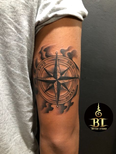 Men’s Tricep Tattoo, Triceps Tattoo, Compass Tattoo Men, Tricep Tattoos, Compass Tattoos, Pola Tato, Thailand Tattoo, Compass Tattoo Design, Forarm Tattoos