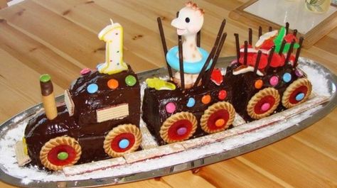 Recettes gâteaux d'anniversaire enfants. Train Party Food, Cooking Eggplant, Graduation Desserts, Cooking Roast Beef, Cooking Pumpkin, Train Cake, Cook Chicken Breast, Graduation Cakes, Birthday Cake Kids