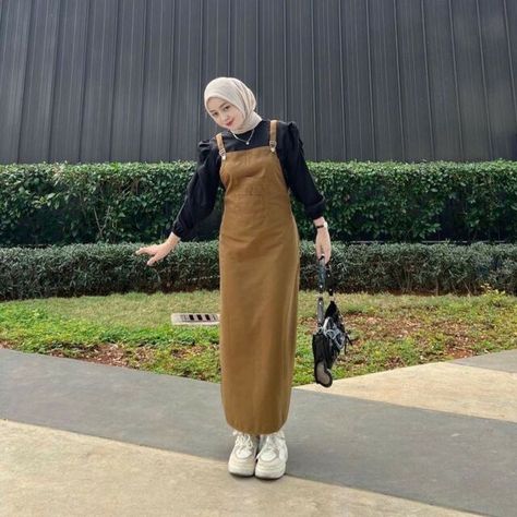 Ootd Overall Hijab Rok, Outfit Overall Hijab, Ootd Jumpsuit Hijab, Jumpsuit Hijab Outfit, Ootd Overall, Overall Hijab, Jumpsuit Hijab, Ootd Jumpsuit, Outfit Ngampus