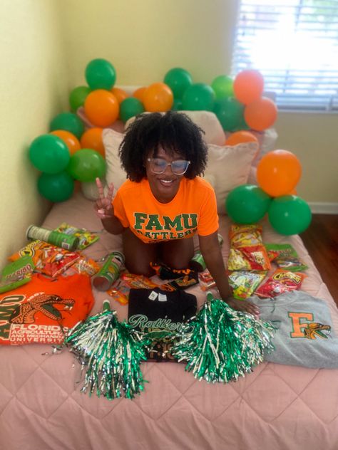 FAMU bed party Famu Outfit, Hbcu Bed Party, Uf Bed Party, Marching 100 Famu, Famu Decision Day, Famu College Aesthetic, Bed Party College Lsu, Hbcu Colleges, College Cheer