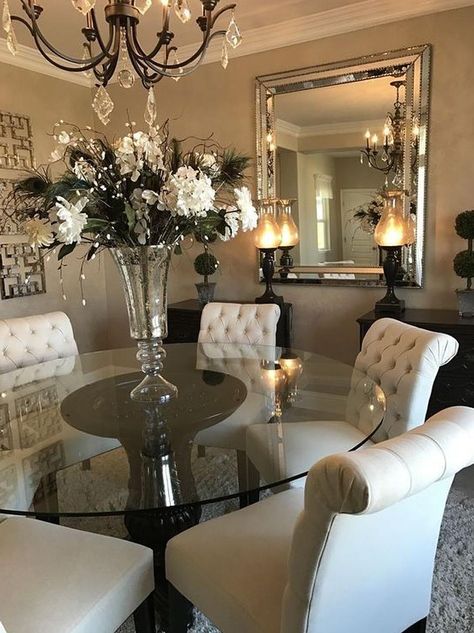 Transform your space with glowing inspiration - explore our collection of creative candle decor perfect for every occasion! Dining Room Remodel, Dining Room Buffet, Gray Walls, Dining Room Table Decor, Casa Vintage, Dining Room Wall Decor, Design Blogs, Luxury Dining Room, Dark Cabinets