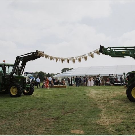 Paddock Wedding Reception, Farming Wedding Ideas, Farmers Wedding Ideas, Farmer Party Ideas, Cow Pasture Wedding, Country Field Wedding, Cow Wedding Decor, Tractor Wedding Ideas, Farmer Wedding Ideas