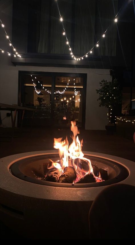 Fire Pit Aesthetic, Fire Pit Night, Foto Insta, Passport Pictures, Vintage Paper Background, Birthday Wallpaper, Science Notes, Driving Photography, Winter Set