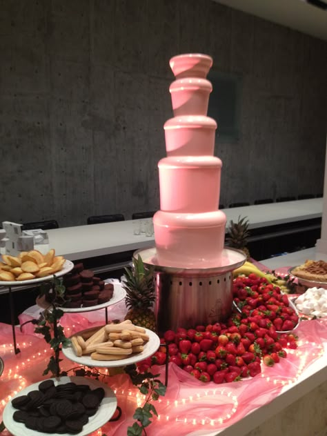 chocolate fountain | Pink Chocolate Fountain - Amor Chocolate Fountains Pink Chocolate Fountain, Chocolate Fountain Bar, Pizza Raclette, Chocolate Fountain Recipes, Fondue Fountain, Sweet 16 Party Decorations, Chocolate Fountain, Pink Chocolate, 16 Birthday