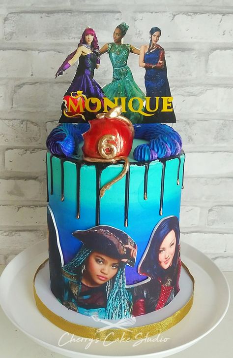 Decendants Birthday Cakes, Descendants Cake Ideas, Descendants 2 Cake, Descendants Cakes, Descendants Birthday Cake, Descendants Cake, 26 Birthday Cake, Descendants 4, Descendants Party