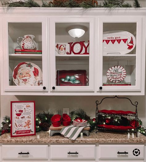 Glass Cabinet Christmas Decor, Glass Kitchen Cabinets Decor, Mudpie Kitchen, Kitchen Cabinet Glass Doors, Kitchen Glass Cabinet, Kitchen Glass Cabinets, Glass Front Kitchen Cabinets, Kitchen Organizing Ideas, Christmas Salad Plates