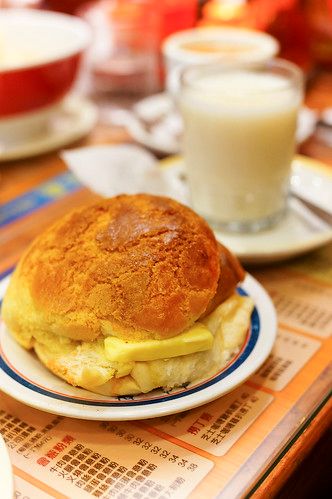 Butter Polo Bun Macau Food, Hong Kong Egg Tart, Hong Kong Cafe, Kong Recipes, Hong Kong Photography, Pineapple Bun, Hong Kong Food, Hong Kong Travel, Opening Hours