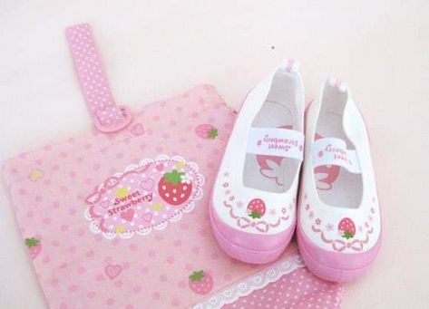 Mother Garden Strawberry, Kawaii Wardrobe, Garden Strawberry, Princess Heels, Besties Christmas, Gardening Shoes, Mother Garden, Kawaii Outfit Ideas, Strawberry Theme