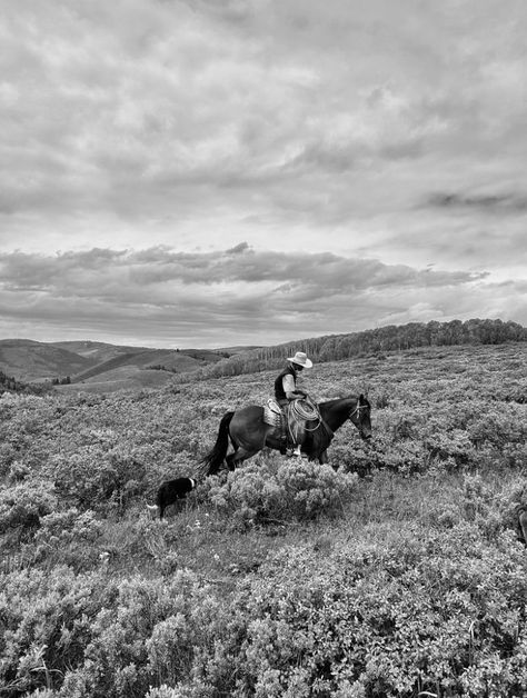 Western Aesthetic Black And White, Cowboy Core, Pretty Vibes, Western Quotes, Western Photo, Western Lifestyle, Color Vibe, Western Aesthetic, Yee Haw