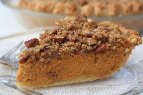 Pumpkin Pie Cake, Perfect Pumpkin Pie, Pumpkin Pecan Pie, Easy Thanksgiving Recipes, Best Pumpkin Pie, Dessert Simple, Crunchy Pecans, Pumpkin Pecan, Pumpkin Pie Recipes