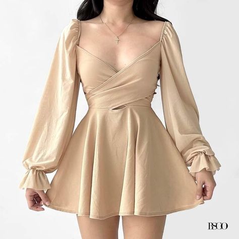 Aesthetic Prom Dress Short, Beige Dama Dresses, Golden Dress Short, Short Dresses Casual Party, Golden Party Dress, Prom Dress Ideas Unique, Short Prom Dresses For Teens, Beige Short Dress, Dress Elegant Short